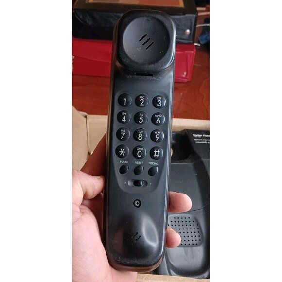 Vintage Radio Shack Touch-Tone Remote Control Answering System Phone (No Cords) - Picture 3 of 12